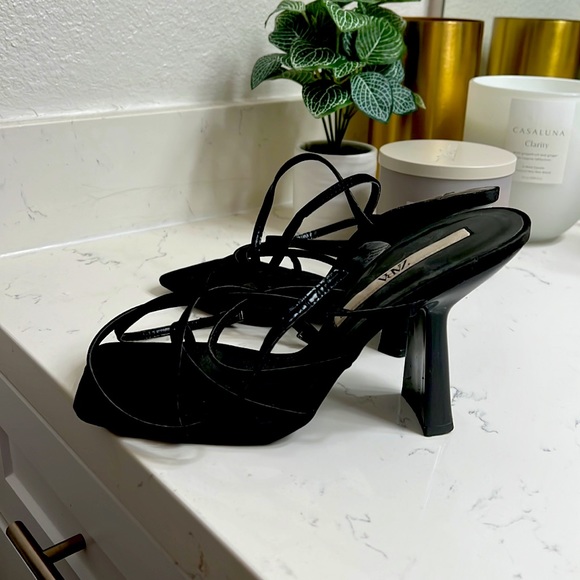 Black Zara heels sz 40 - Picture 2 of 3
